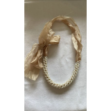 Kadın Kolye - Boyu Ayarlanabilir İpek Kumaş ve Kristal Boncuk İşleme (KK-BA02)